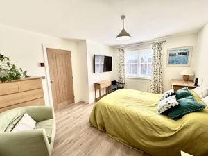 Photo 16- click for photo gallery